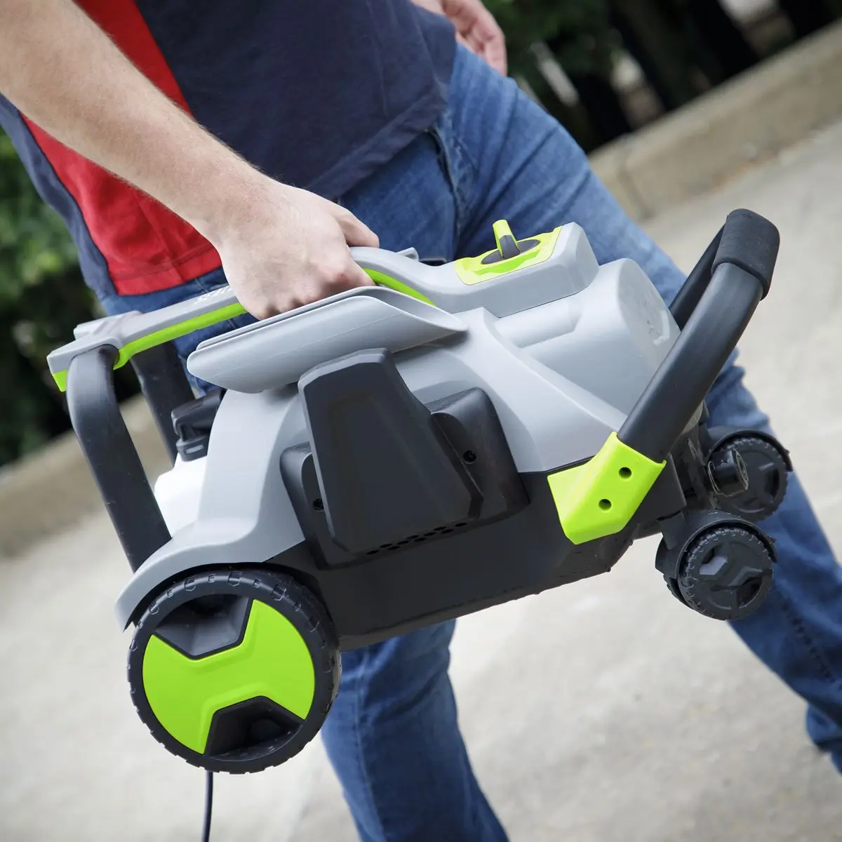 Sealey Pull Along Pressure Washer 140bar with TSS 1800W - Image 6