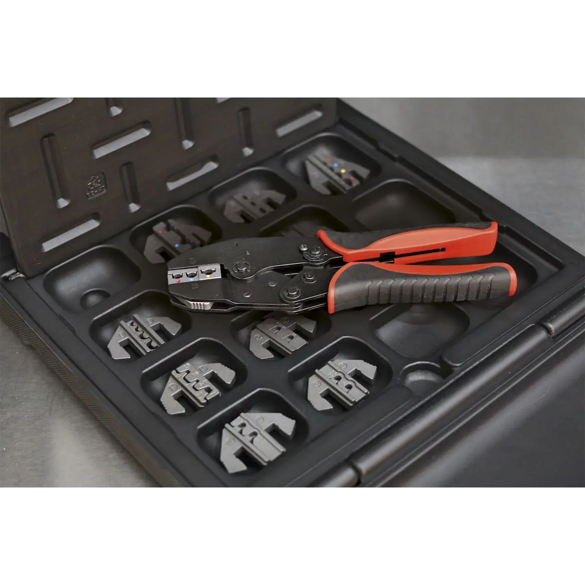 Sealey Ratchet Crimping Tool with Jaws and Storage Case - Image 4
