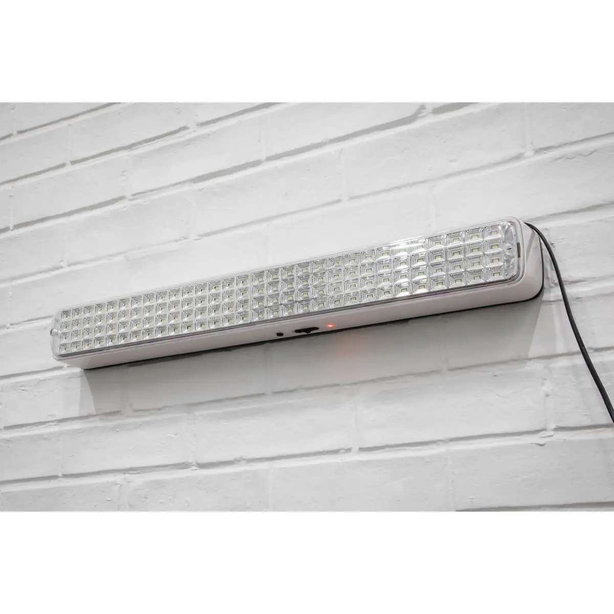 Sealey Rechargeable Emergency Floodlight 5W SMD LED - Image 2