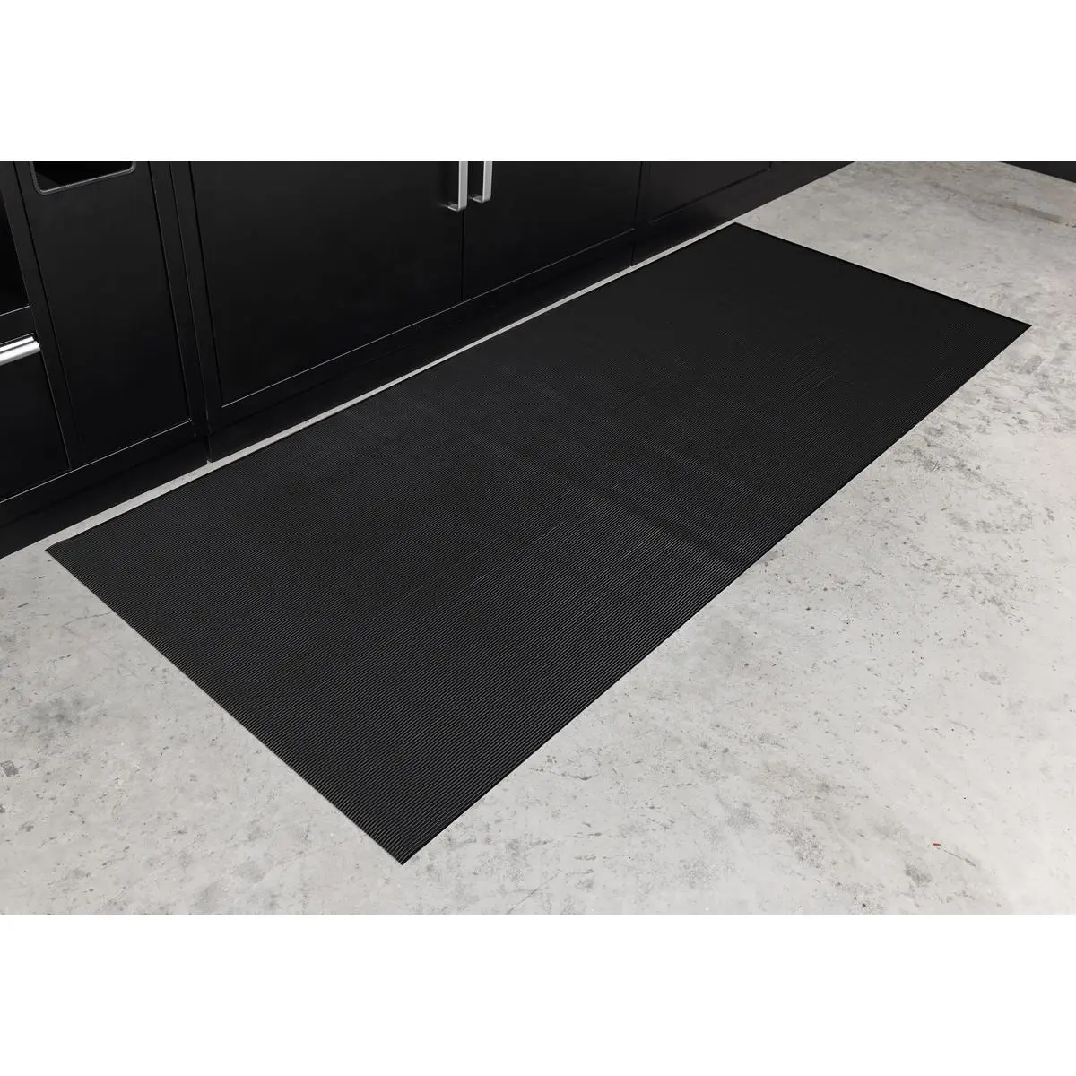 Sealey Ribbed Workshop Matting 1000 x 2500mm - Image 6