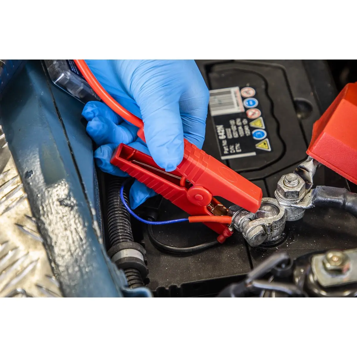 Sealey RoadStart® 800A 12V Lithium-ion Jump Starter Power Pack - Image 7