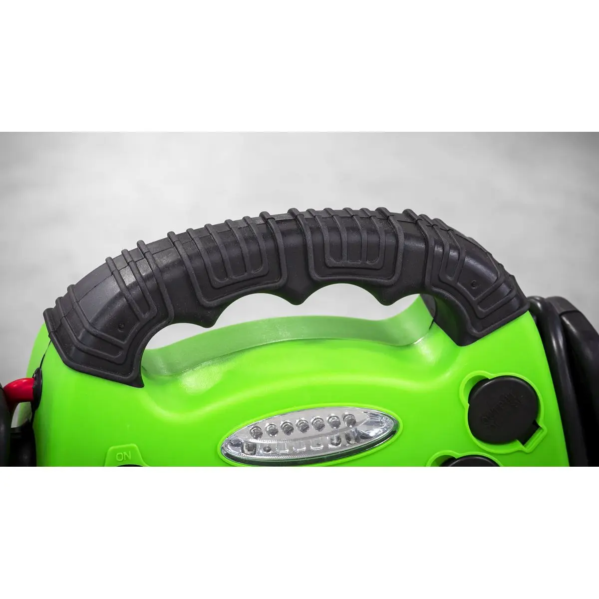 Sealey RoadStart® Emergency Jump Starter 12V 900 Peak Amps Hi-Vis Green - Image 2