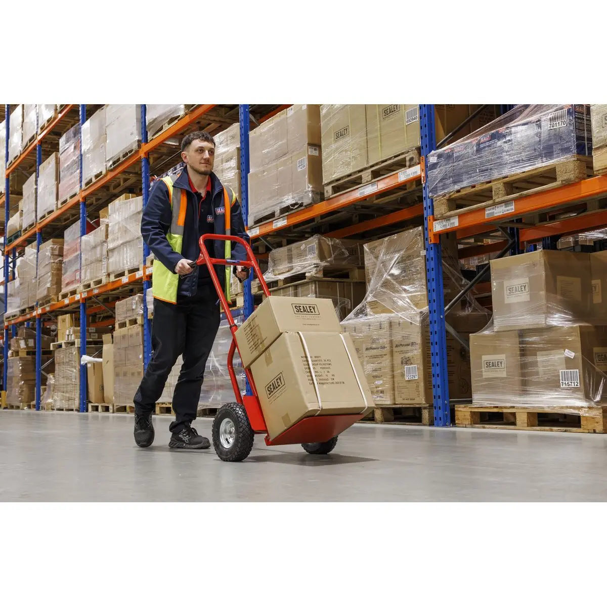 Sealey Folding Sack Truck with Pneumatic Tyres 200kg Capacity - Image 3
