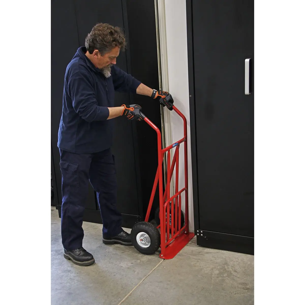 Sealey Folding Sack Truck with Pneumatic Tyres 150kg Capacity - Image 3