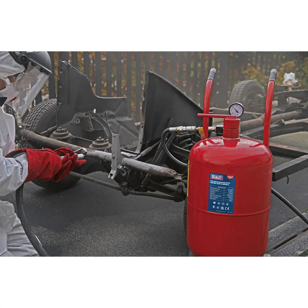 Sealey Shot & Soda Blasting Kit - Image 4