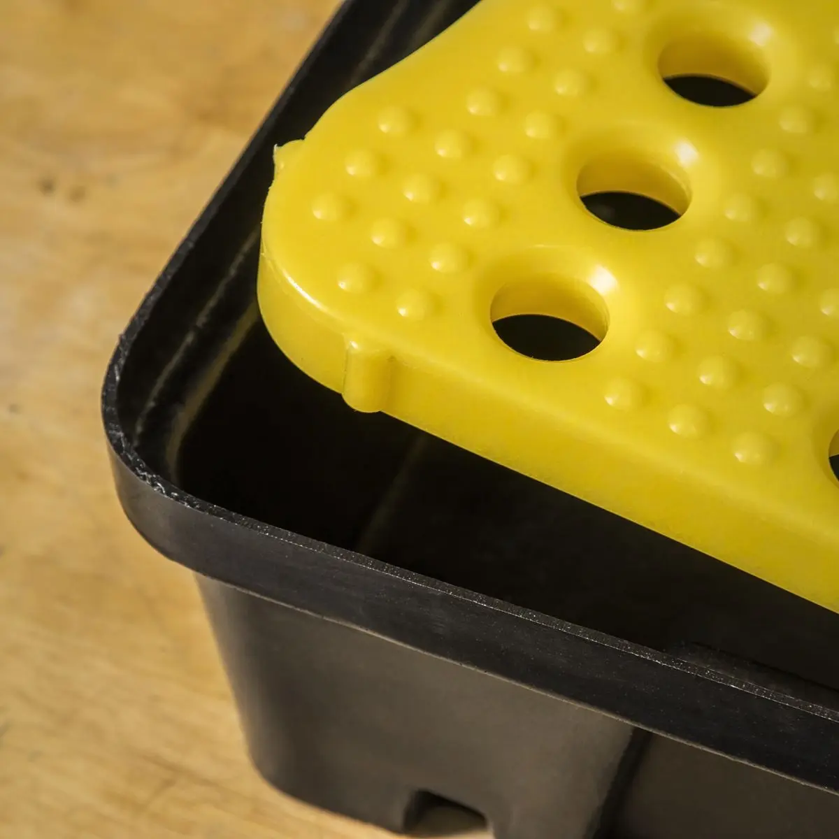 Sealey Spill Tray with Platform 10L - Image 8