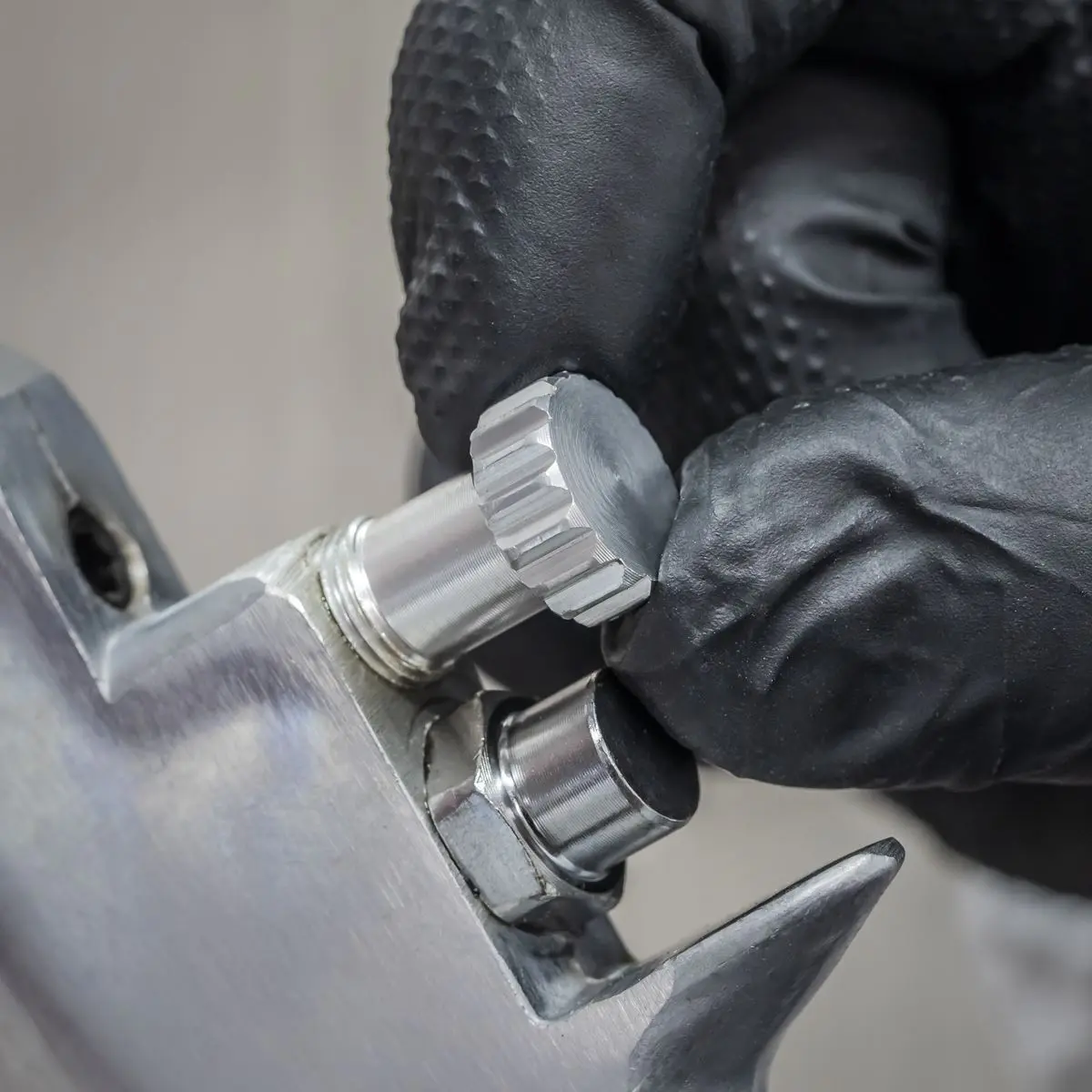 Sealey Spray Gun Gravity Feed 1.5mm Set-Up - Image 7