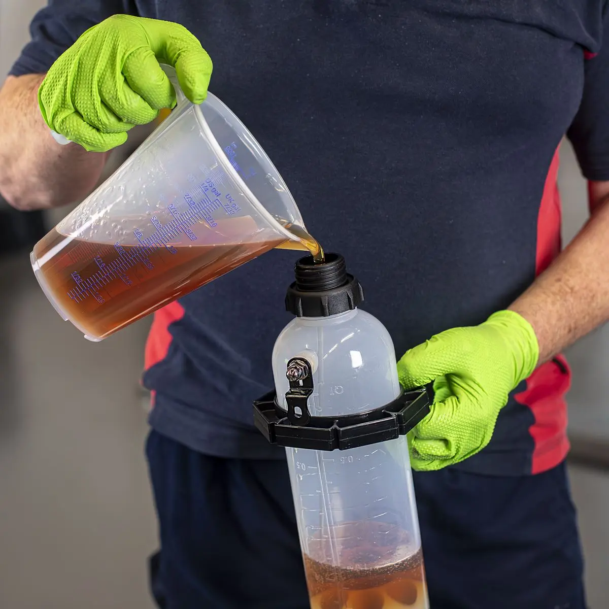 Sealey Spring Loaded Oil Refill Syringe 1.1L - Image 6