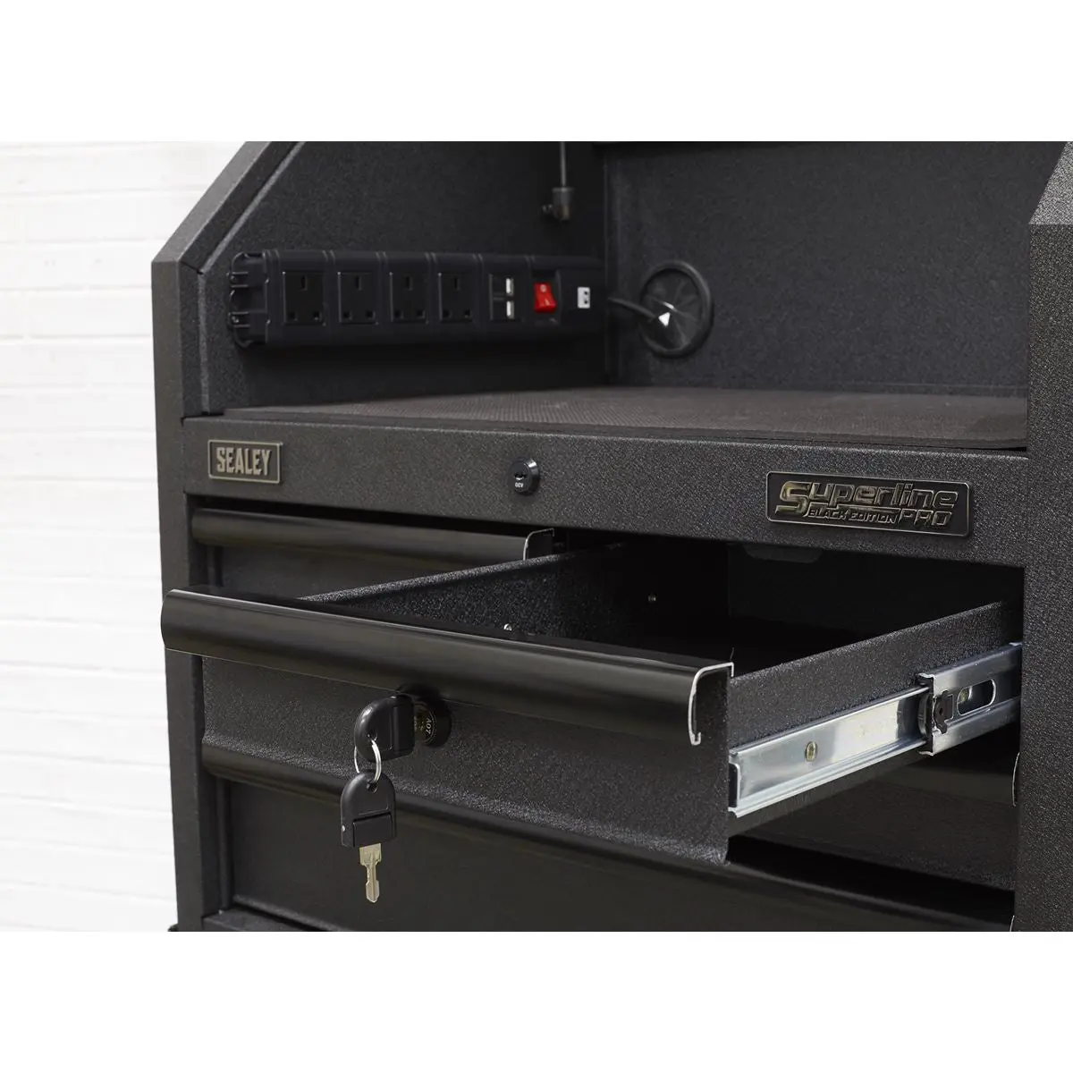 Sealey Superline Pro 9 Drawer Tool Chest Combination with Power Strip - Image 11