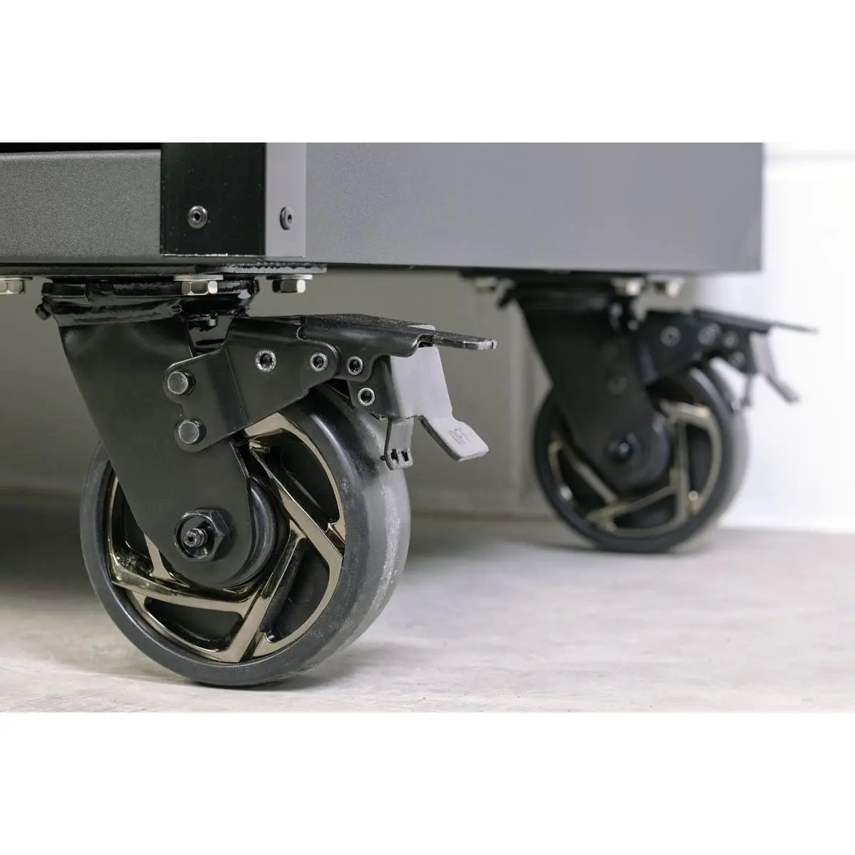 Sealey Superline Pro Mobile Workstation 10 Drawer - Image 4