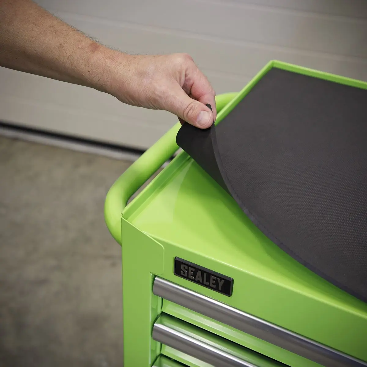 Sealey Superline Pro Rollcab 3 Drawer & Utility Seat - Image 2