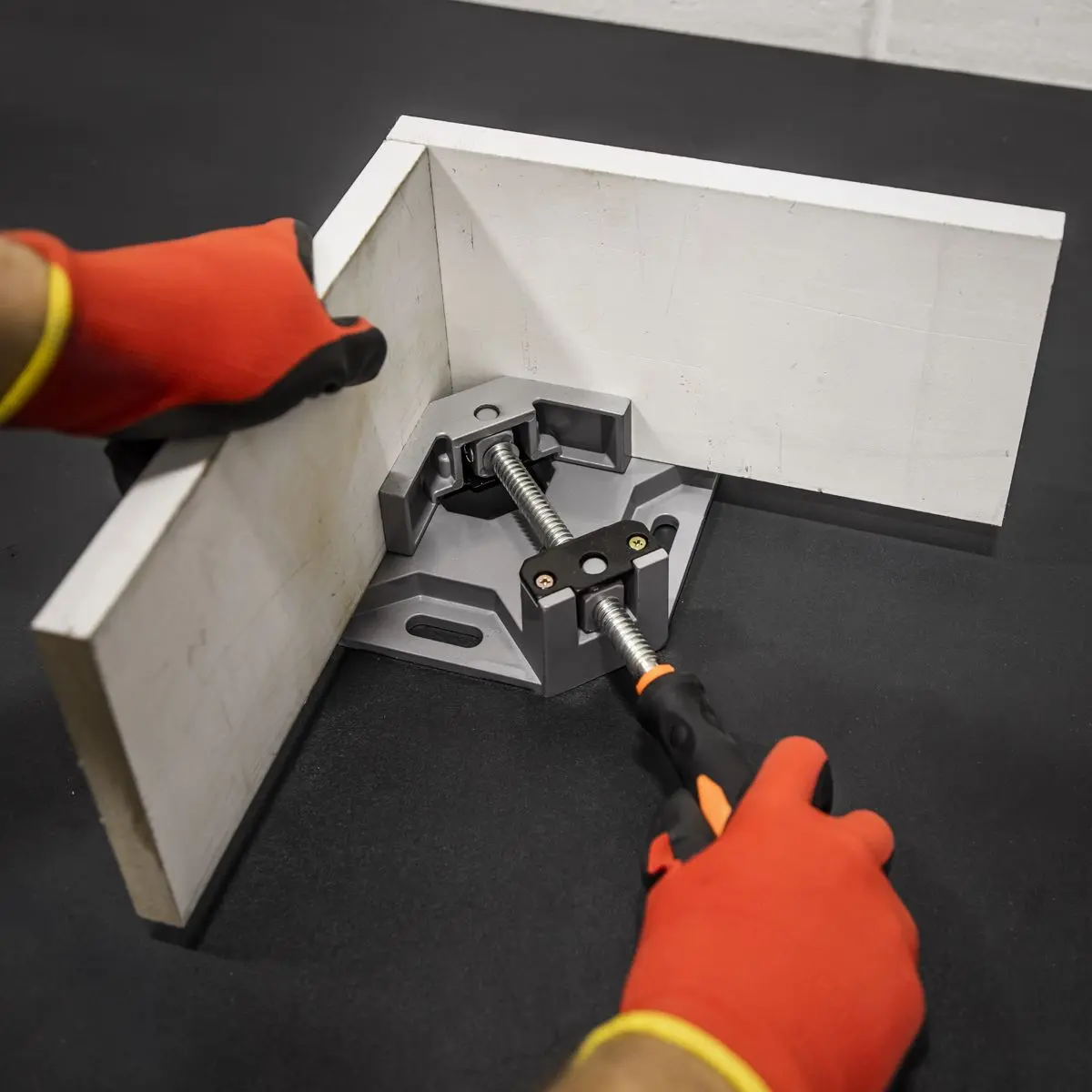 Sealey Swing Jaw Corner Clamp - Image 5