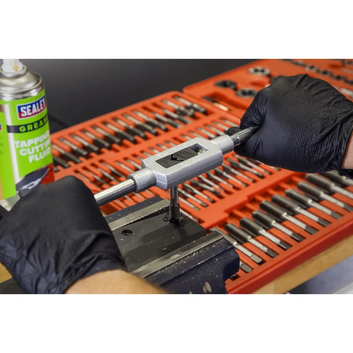 Sealey Tap & Die Set 110pc Metric - Image 3