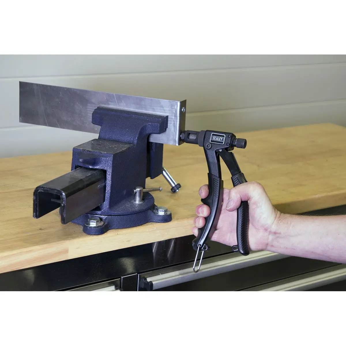Sealey Threaded Nut Riveter - Image 5