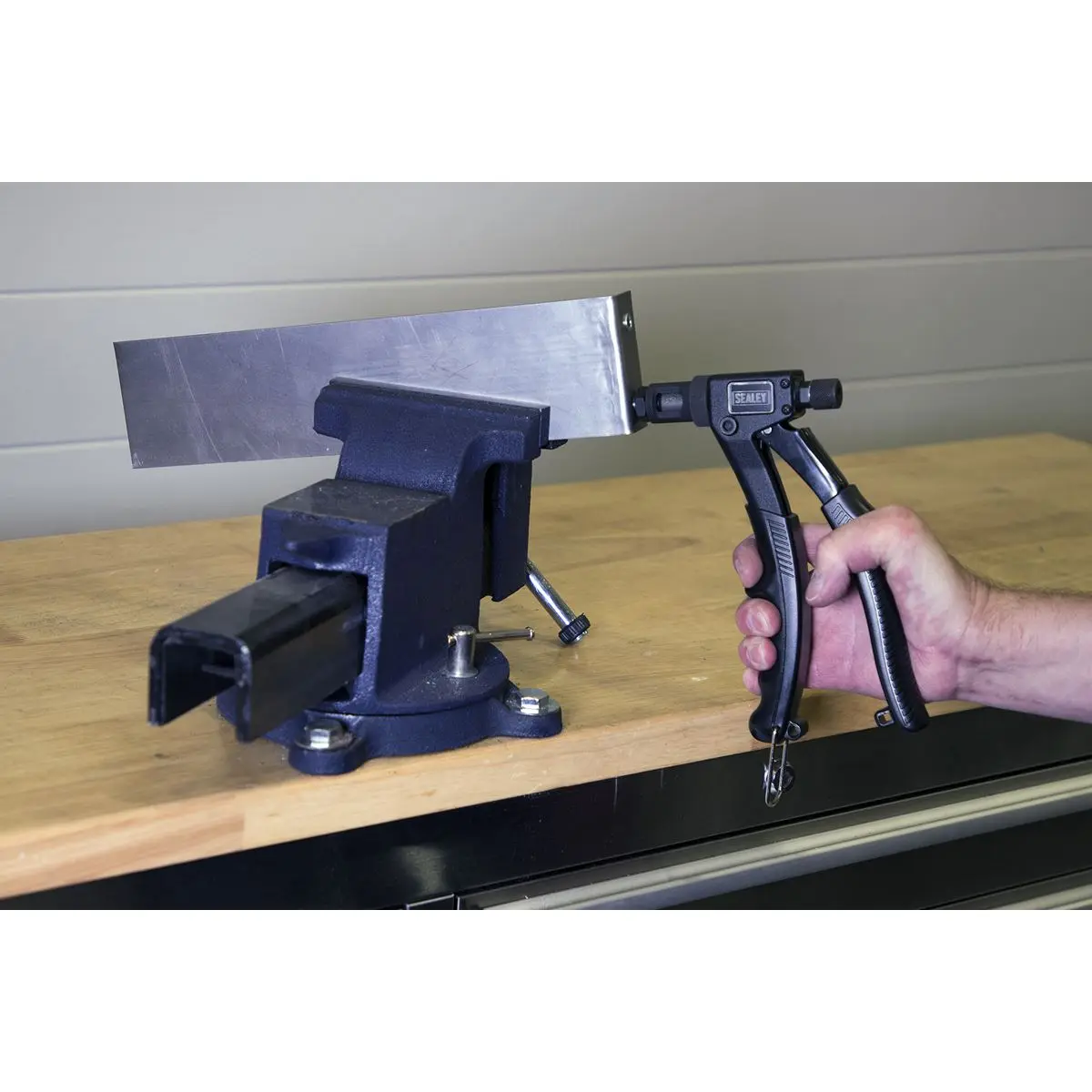 Sealey Threaded Nut Riveter - Image 7