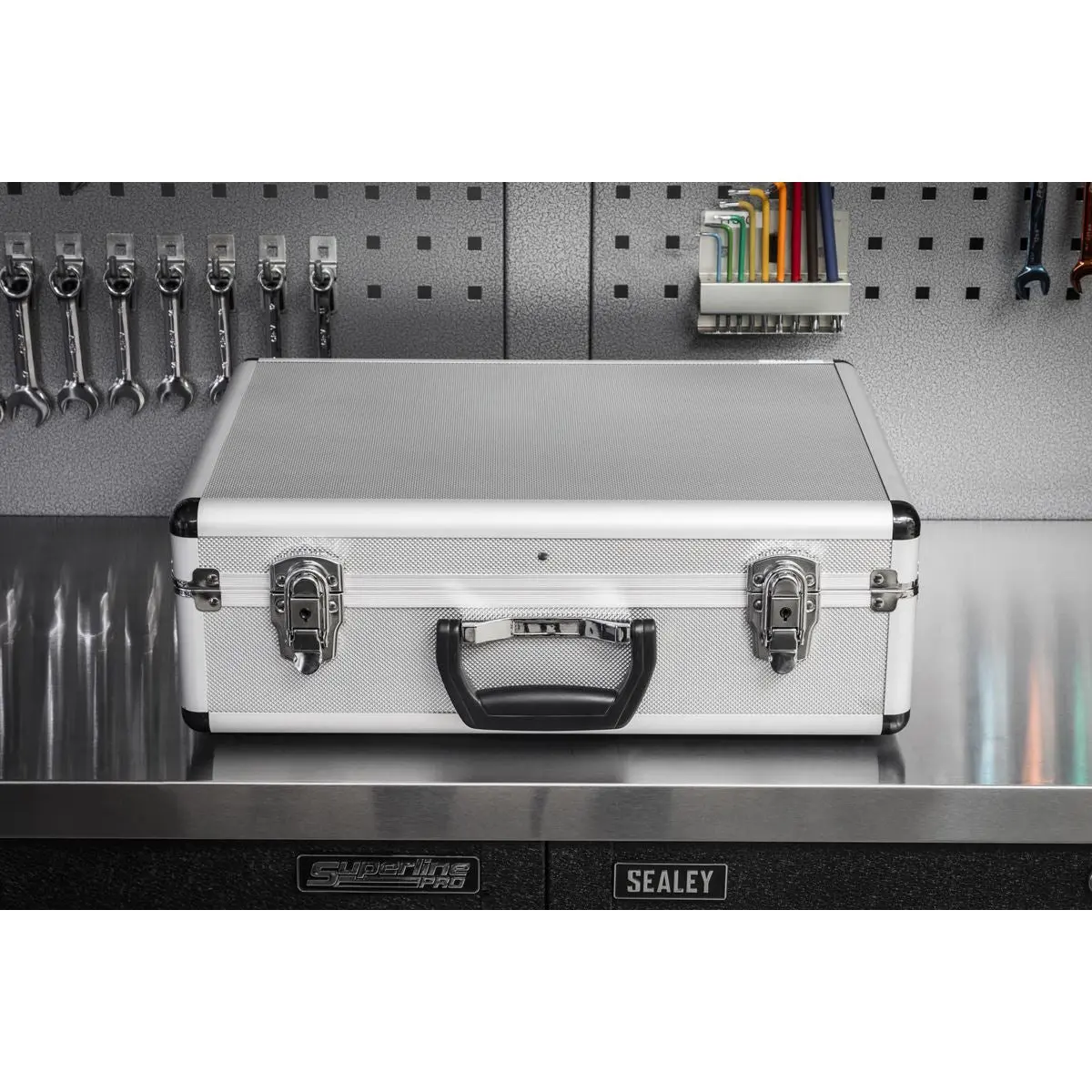 Sealey Tool Case Aluminium Radiused Edges - Image 4