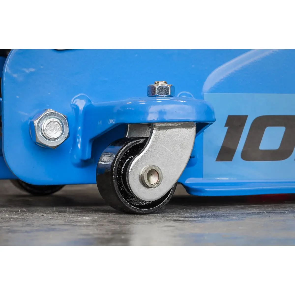 Sealey Low Profile Short Chassis Trolley Jack 2 Tonne - Blue - Image 8