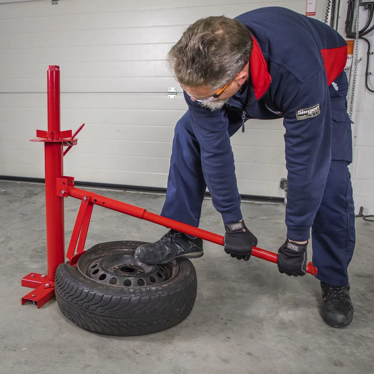 Sealey Tyre Changer Manual Operation - Image 2