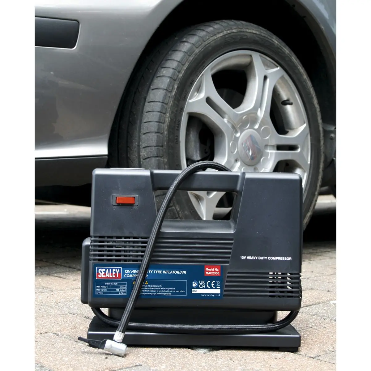 Sealey Tyre Inflator/Air Compressor 12V Heavy-Duty - Image 8