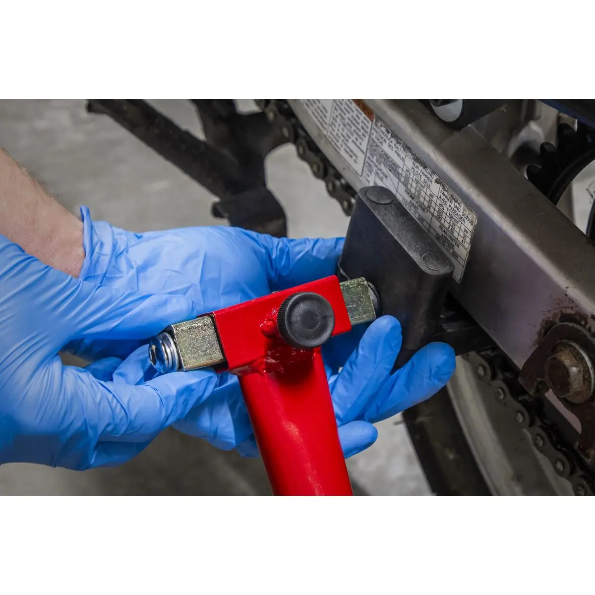 Sealey Universal Rear Paddock Stand with Rubber Supports - Image 4