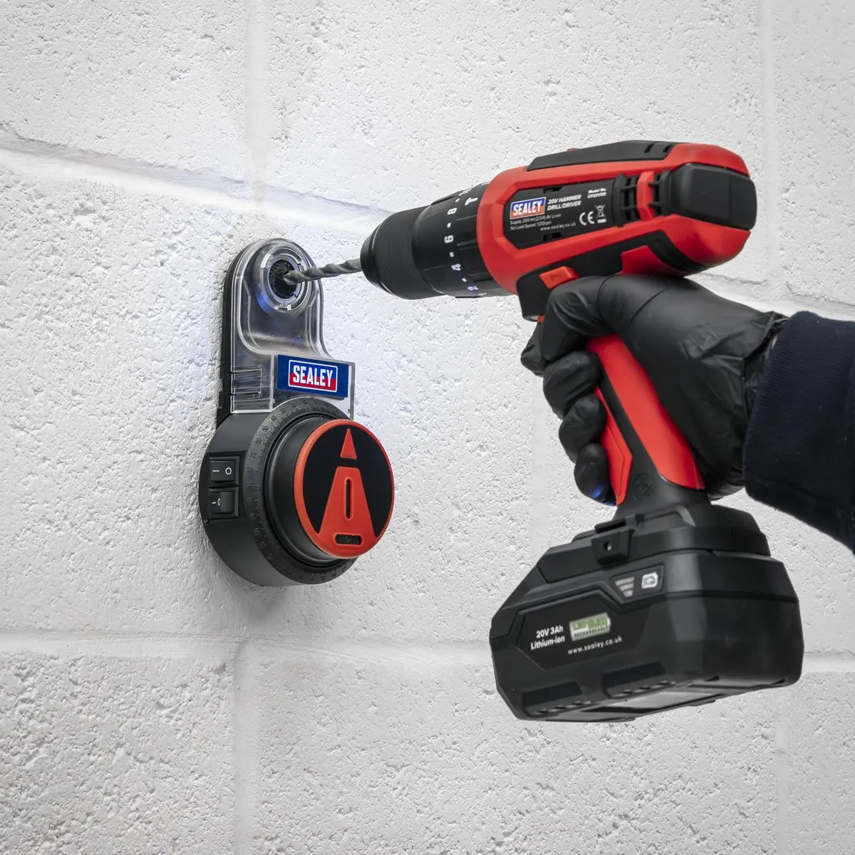 Sealey Vacuum Drill Dust Extractor 3.7V with Spirit Level and Laser Light - Image 8