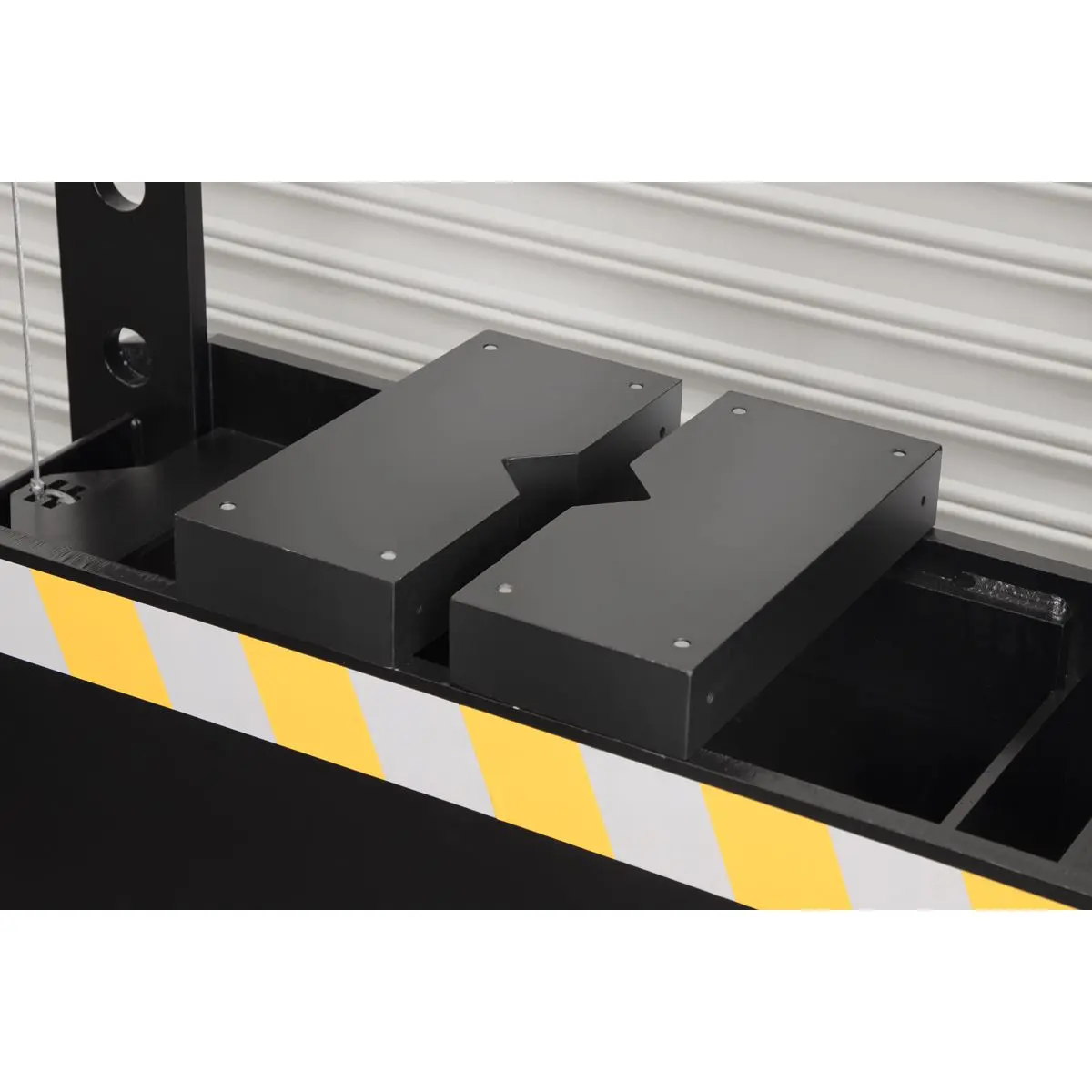 Sealey Viking Floor Type Air/Hydraulic Press with Sliding Ram & Foot Pedal 100 Tonne - Image 18