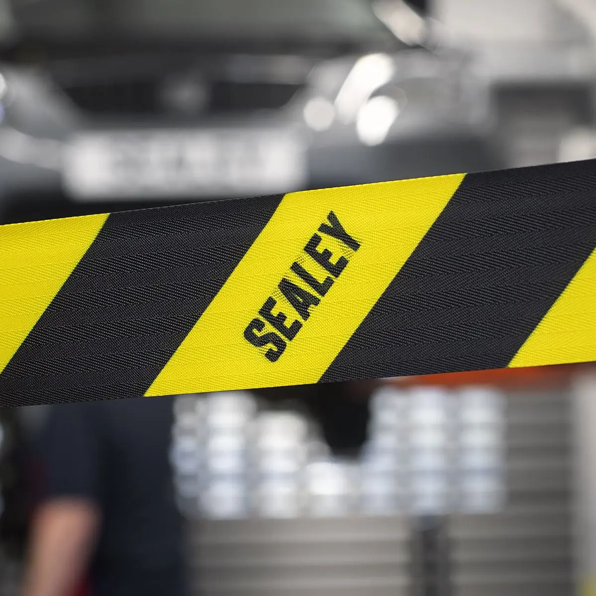 Sealey Wall Mounting Retractable Belt Barrier - Image 3