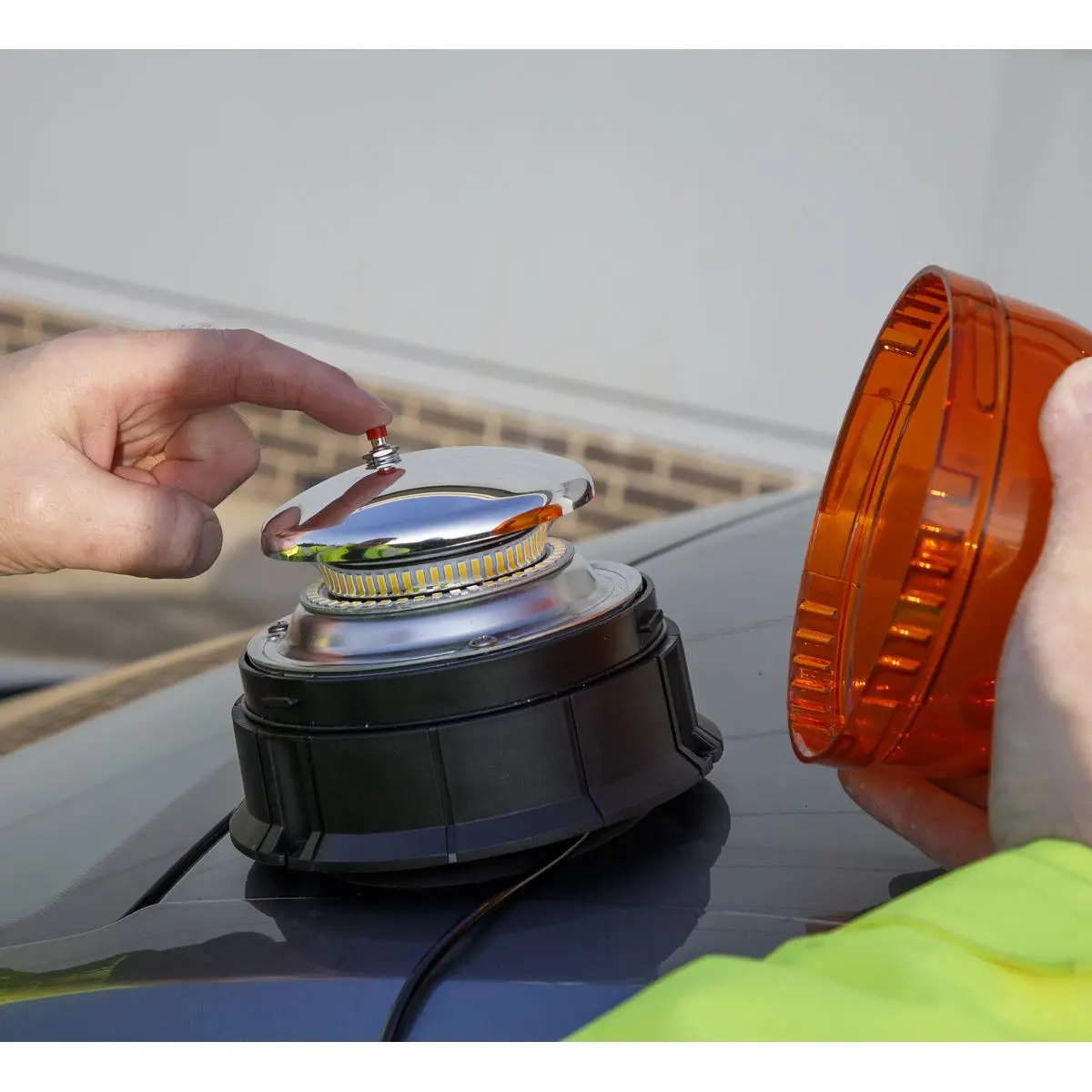 Sealey Warning Beacon 20W SMD LED 12/24V Magnetic Base - Image 9