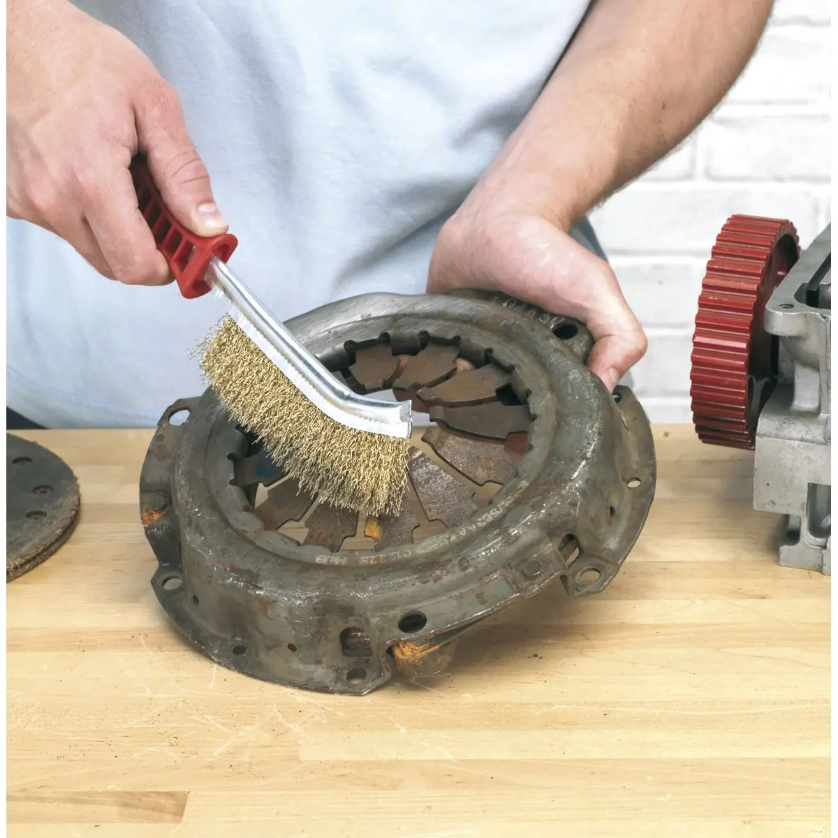 Sealey Wire Brush Brassed Steel Plastic Handle - Image 3