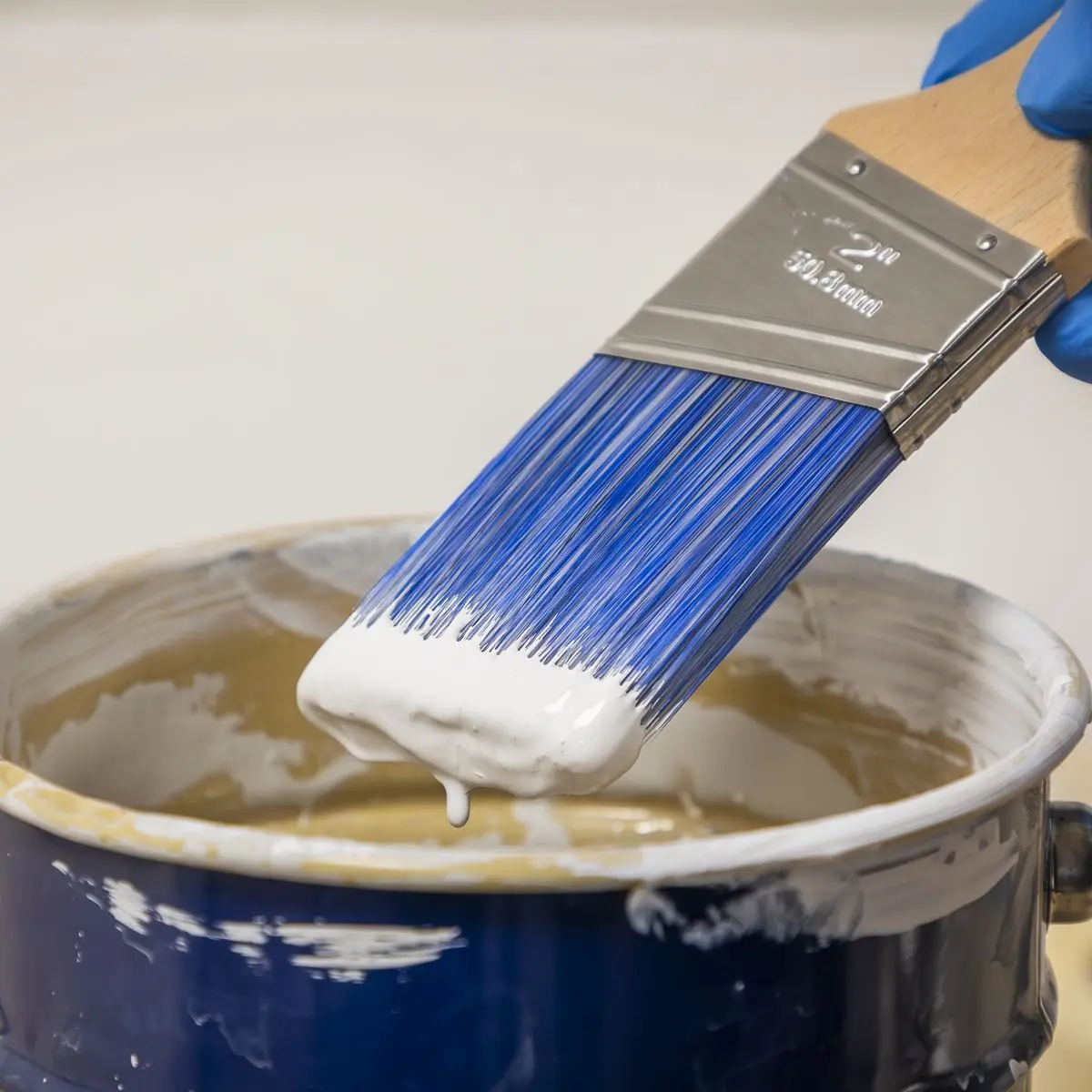 Sealey Wooden Handle Cutting-In Paint Brush 50mm - Image 4