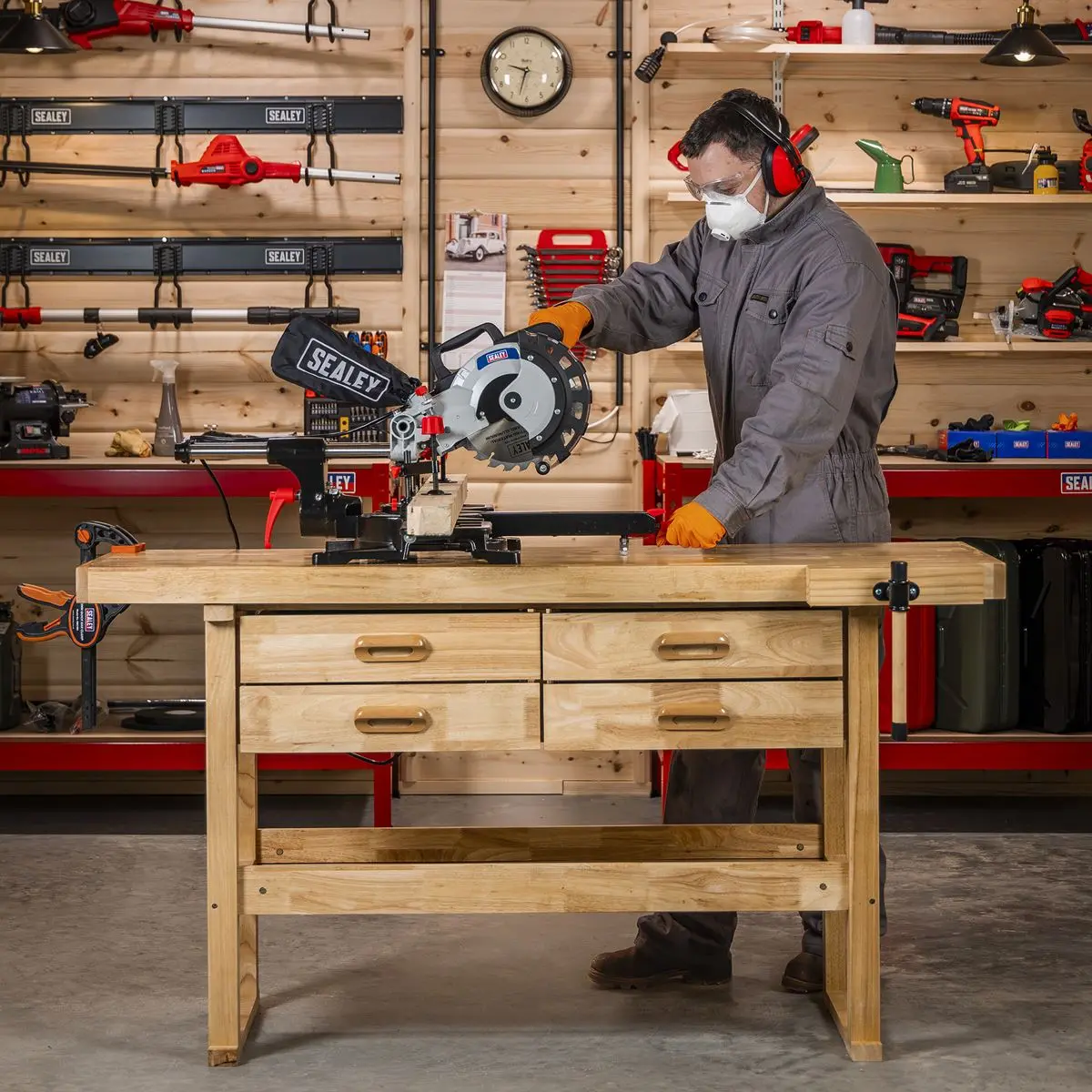 Sealey Woodworking Bench with 4 Drawers - Image 3