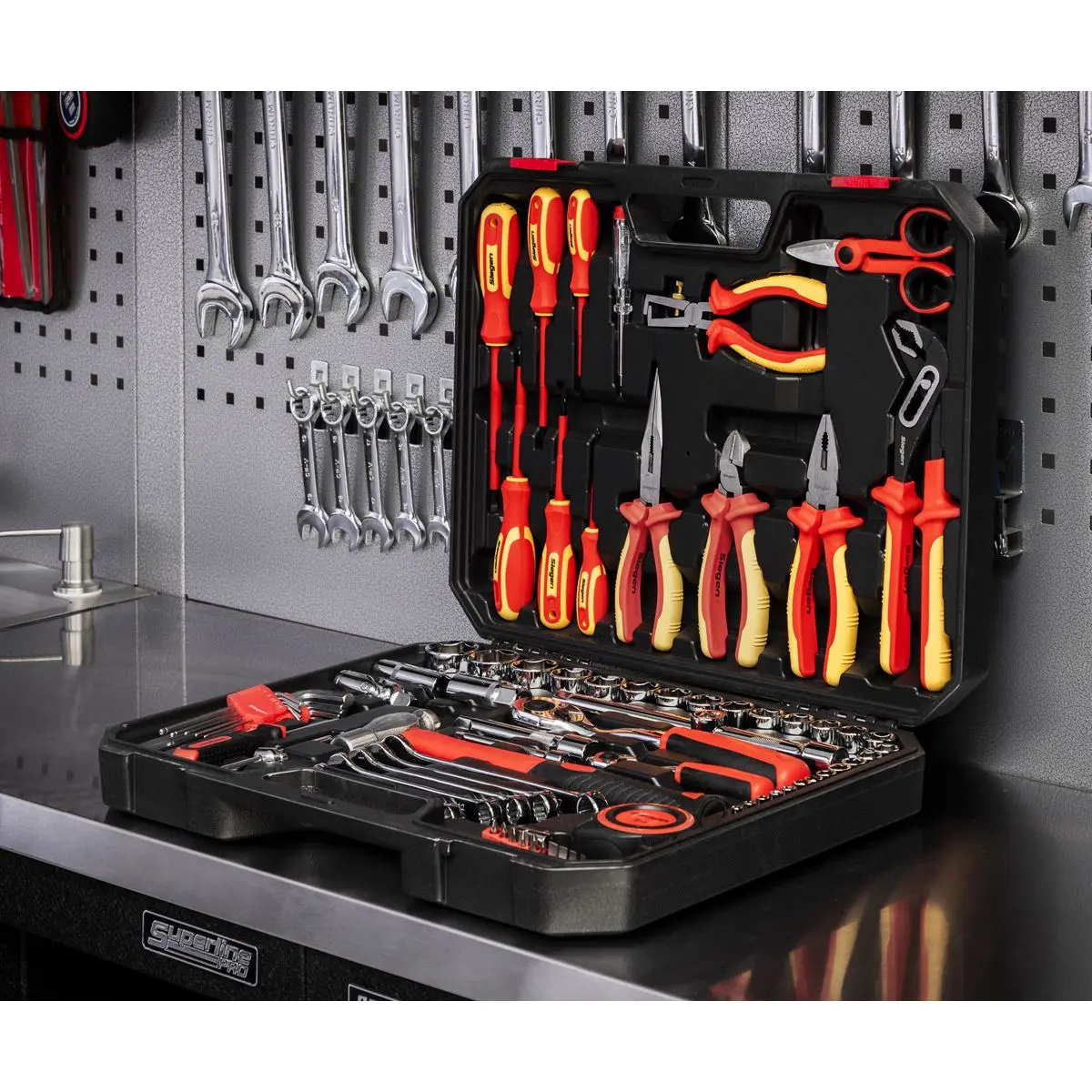 Siegen by Sealey Electrician's Tool Kit 90 Piece VDE Approved Pliers and Screwdrivers - Image 7