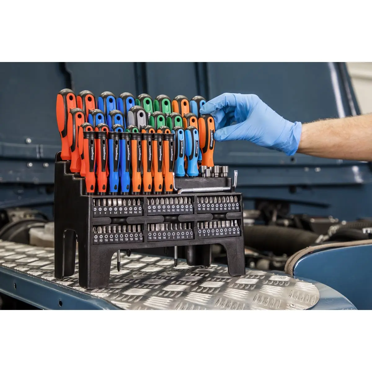 Siegen by Sealey Screwdriver, Bit & Nut Driver Set 100pc - Image 9
