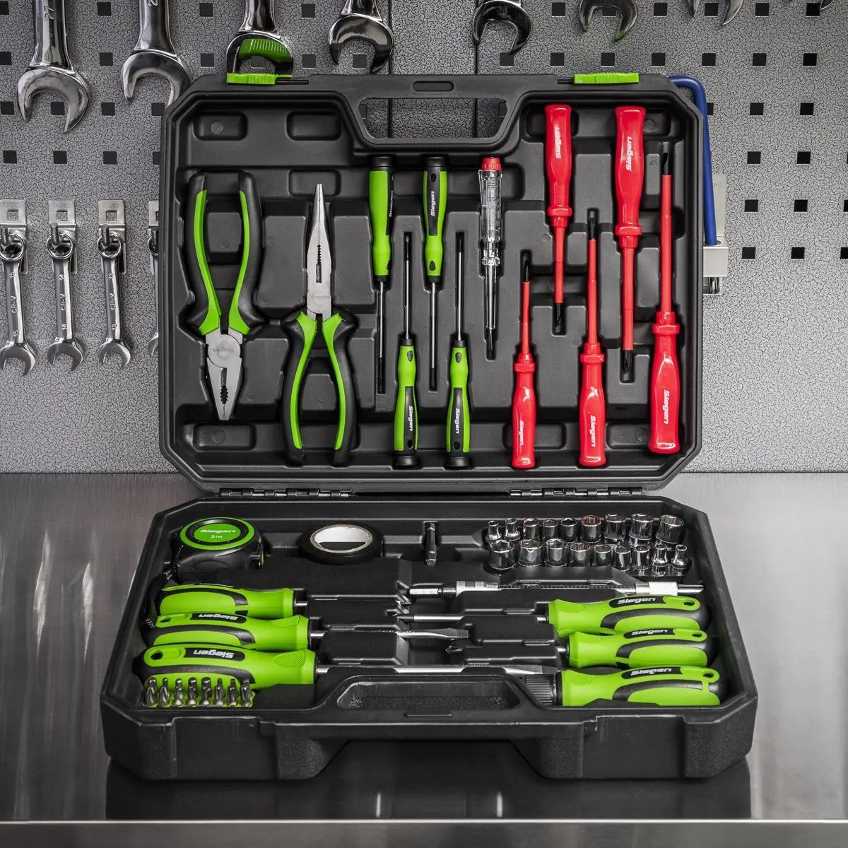 Siegen by Sealey Tool Kit 73 Piece Insulated Screwdrivers Sockets Tape Ratchet Driver - Image 8