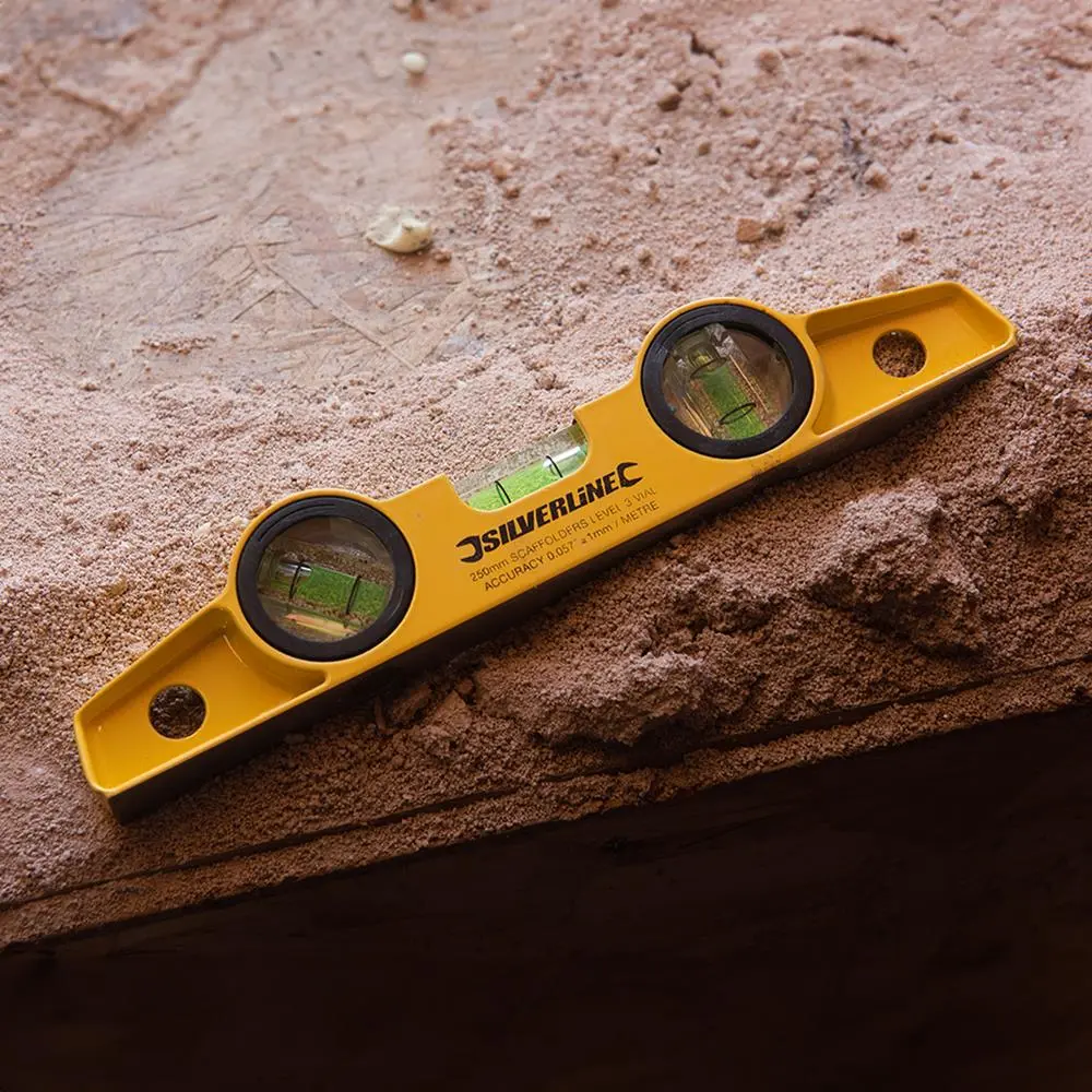 Silverline 250mm Scaffolders Spirit Level with Magnetic Base - Image 2