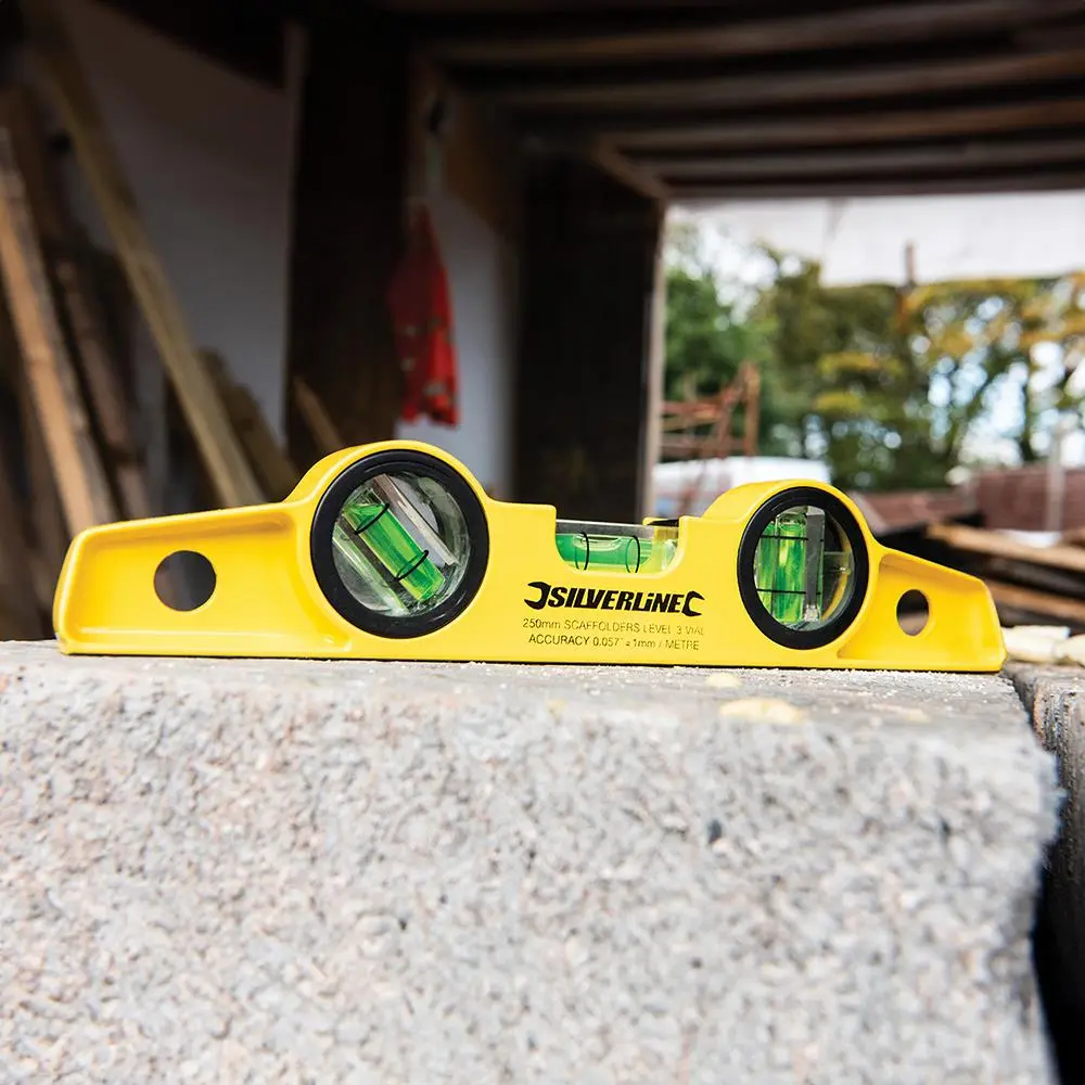 Silverline 250mm Scaffolders Spirit Level with Magnetic Base - Image 5