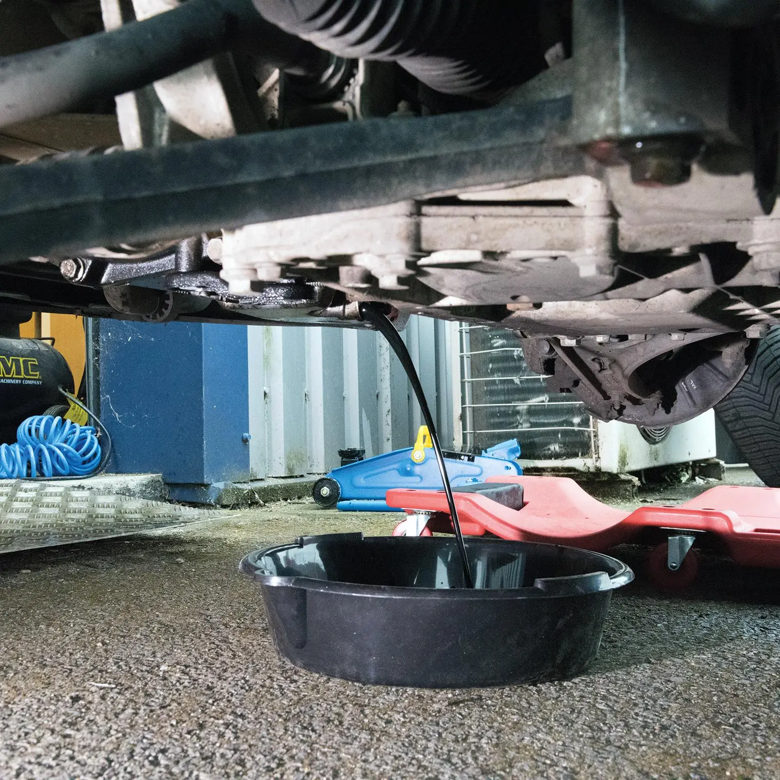 Silverline 6 Litre Oil Drain Pan Car Service Equipment Transfer - Image 3