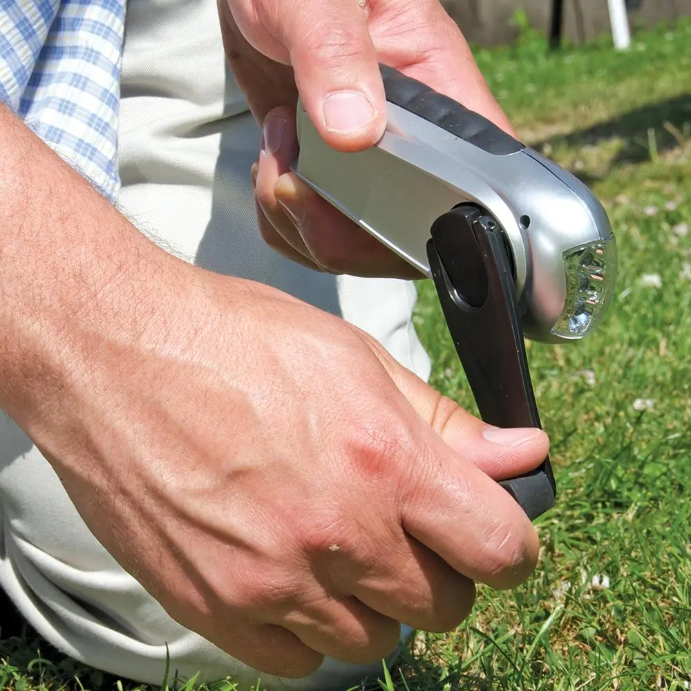 Silverline LED Wind-Up Torch 3 LED - Image 9