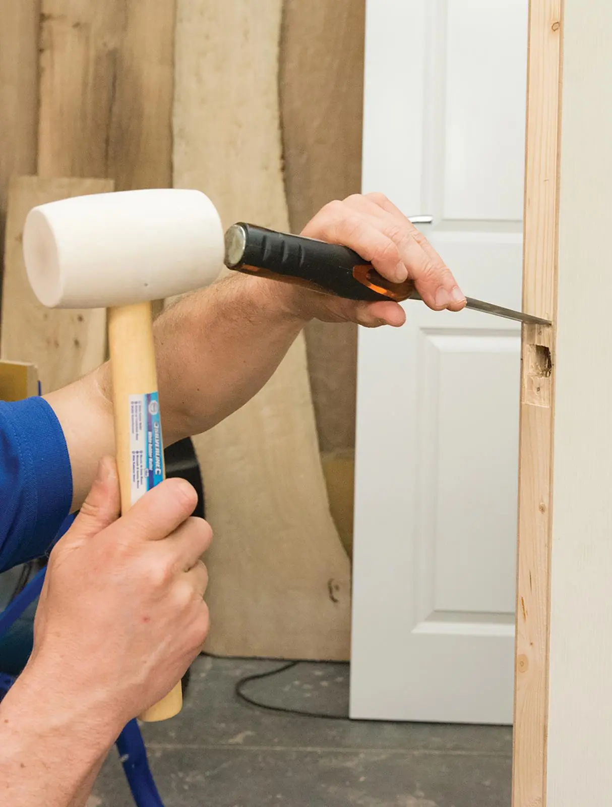 Silverline White Rubber Mallet Hammer with Hardwood Shaft - Image 3