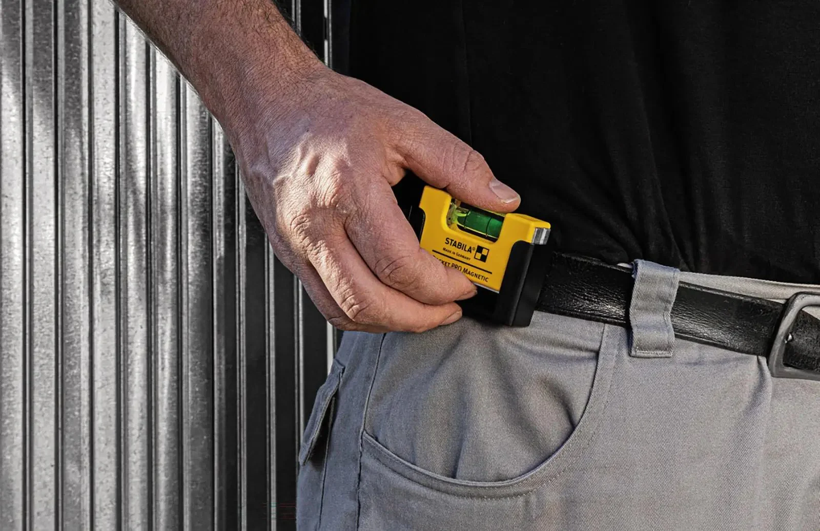 STABILA Pocket PRO Magnetic Spirit Level 7cm with Belt Clip 17953 - Image 7