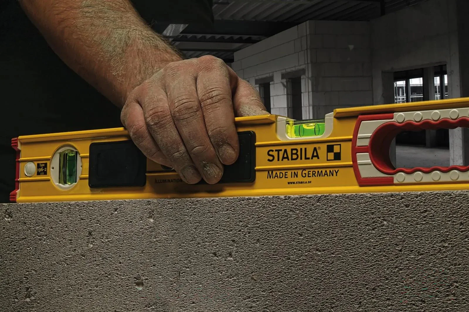 STABILA Type 196-2 LED Spirit Level Illuminated Vials - Choose Size - Image 9