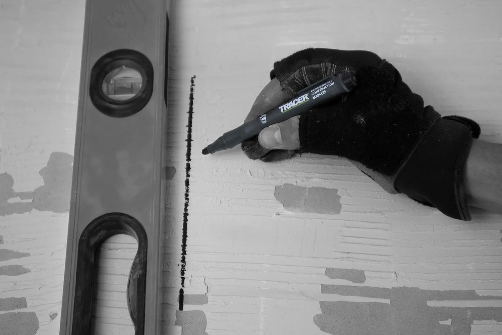 TRACER Clog Free Permanent Marker Pen Black Bullet Point - Image 6