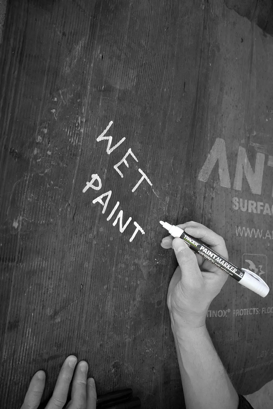 TRACER Paint Marker White 1-3mm Bullet Point - Image 7