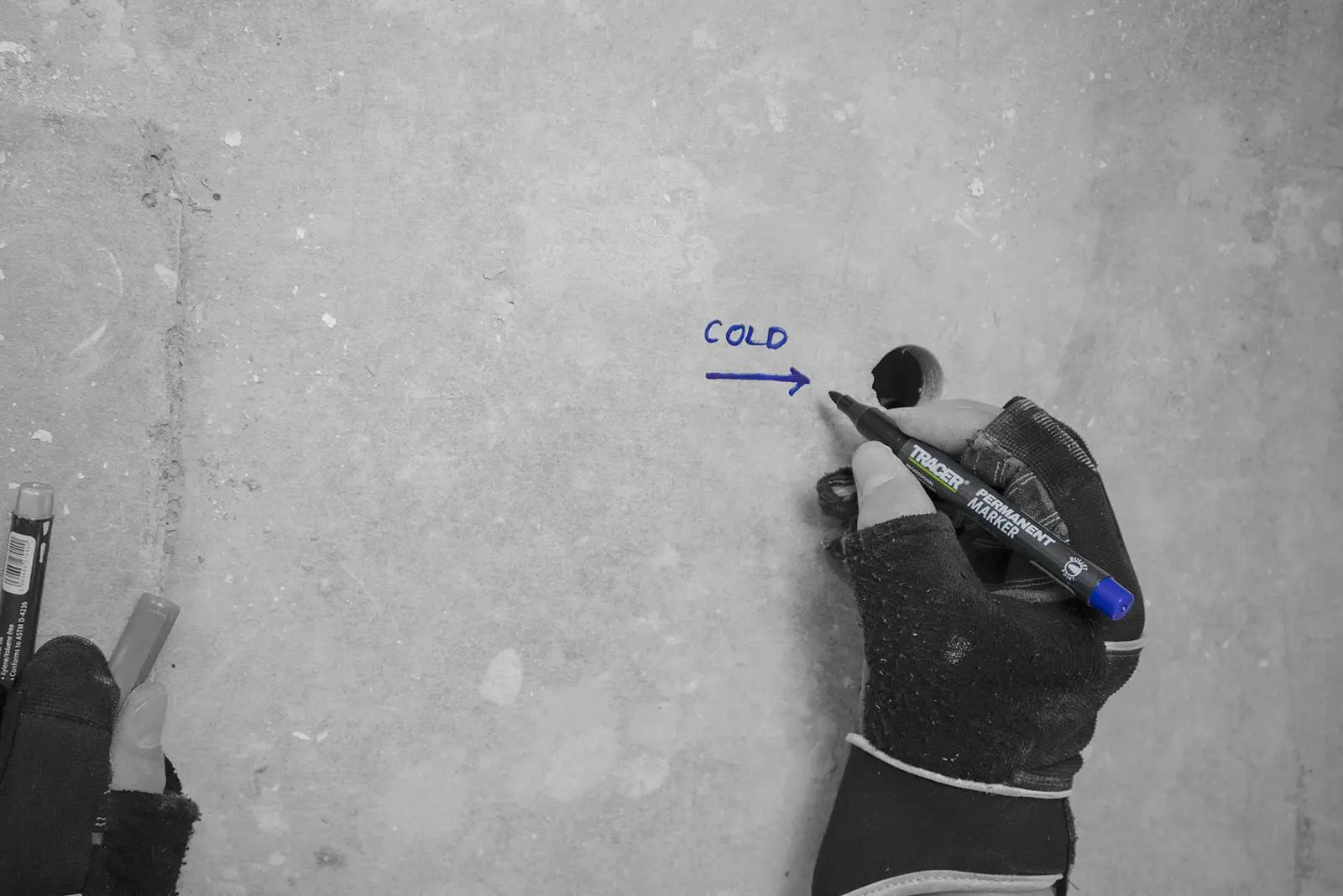 TRACER Permanent Marker Pen Blue 1-2mm Fine Bullet Point - Image 5