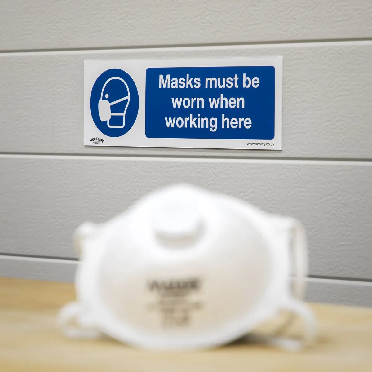 Worksafe by Sealey Mandatory Safety Sign - Masks Must Be Worn - Self-Adhesive Vinyl - Image 4
