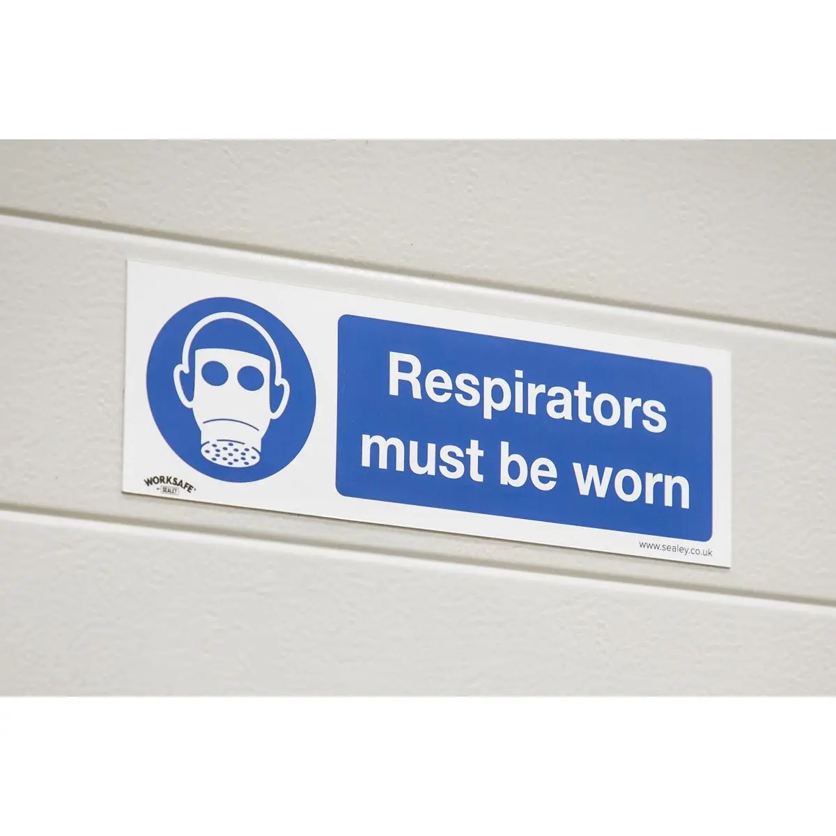 Worksafe by Sealey Mandatory Safety Sign - Respirators Must Be Worn - Self-Adhesive Vinyl - Pack of 10 - Image 3