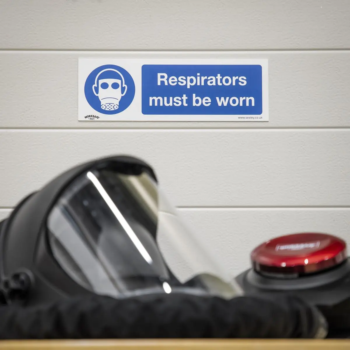 Worksafe by Sealey Mandatory Safety Sign - Respirators Must Be Worn - Self-Adhesive Vinyl - Pack of 10 - Image 5