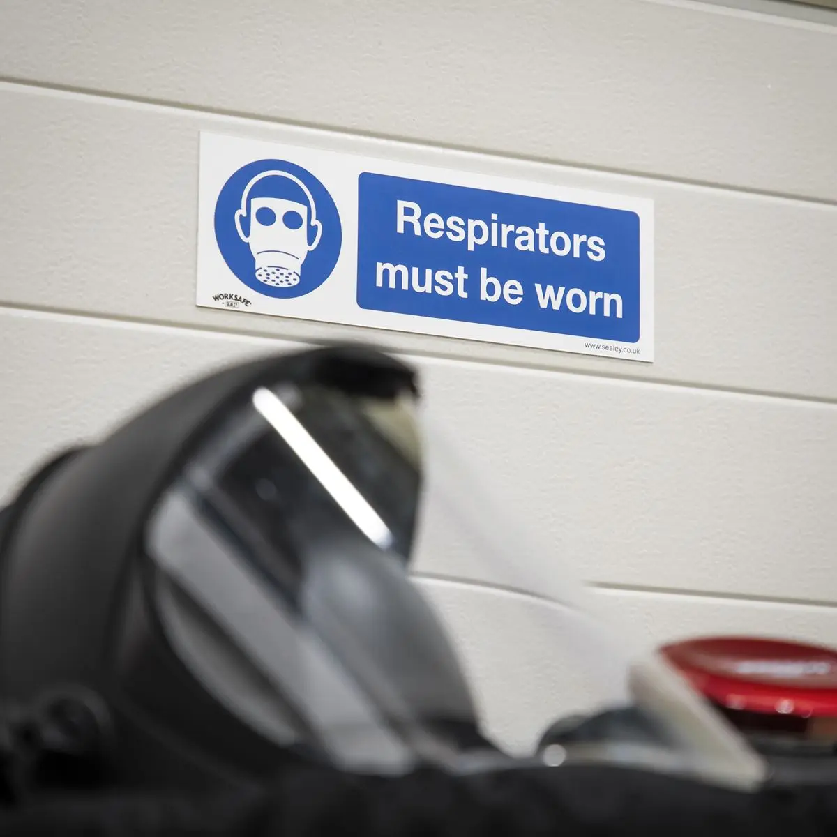 Worksafe by Sealey Mandatory Safety Sign - Respirators Must Be Worn - Self-Adhesive Vinyl - Pack of 10 - Image 6