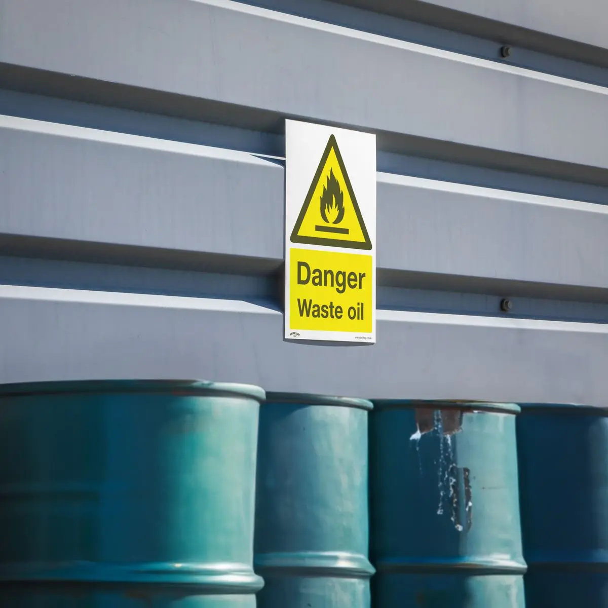 Worksafe by Sealey Warning Safety Sign - Danger Waste Oil - Rigid Plastic - Pack of 10 - Image 6