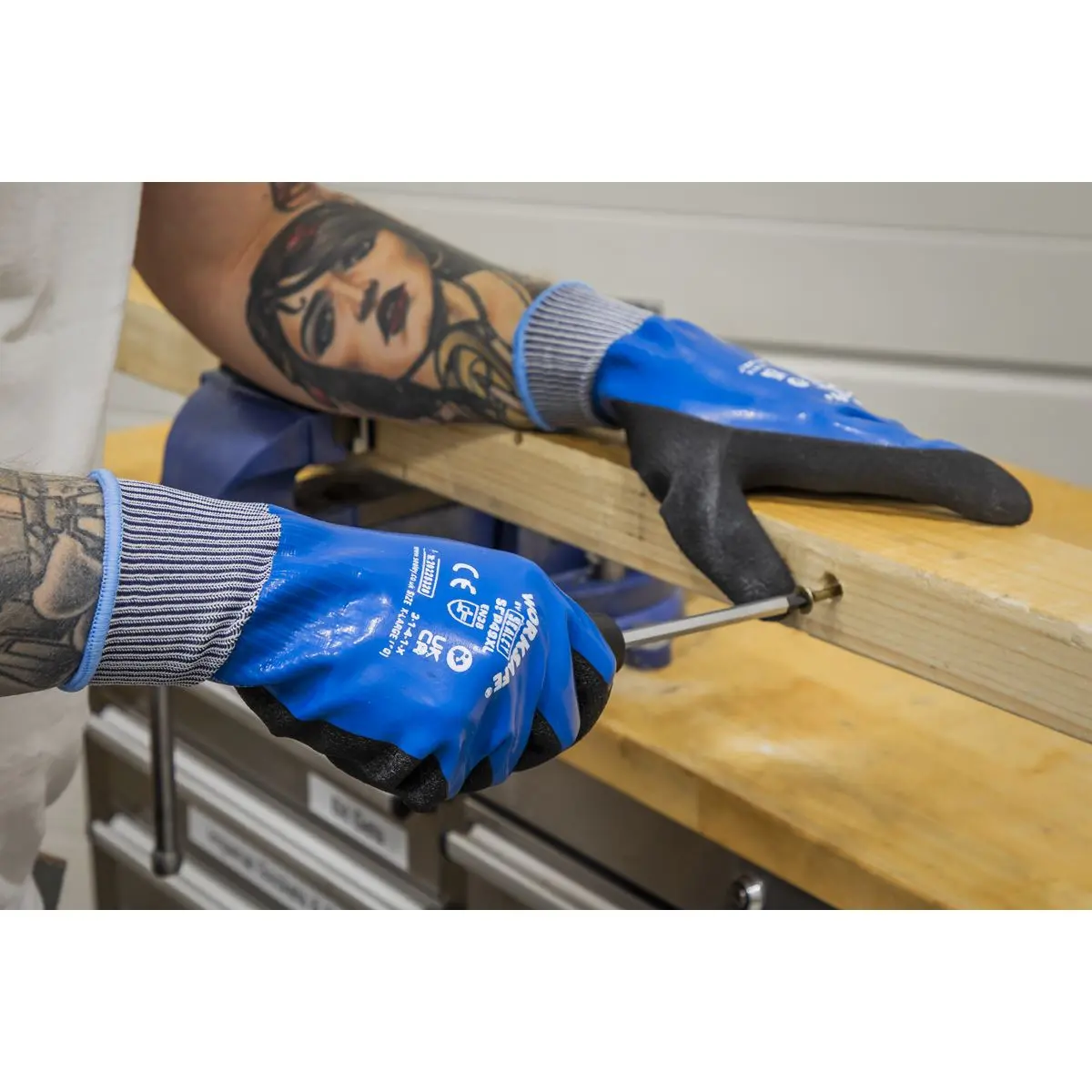 Worksafe by Sealey Waterproof Latex Gloves - (X-Large) - Box of 120 Pairs - Image 6